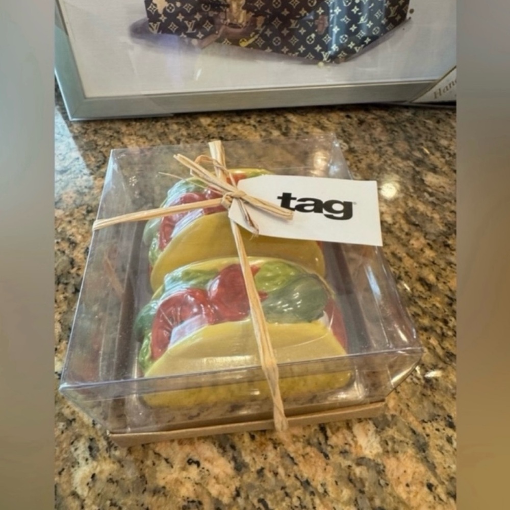 Michael Kors Bundle Raffle GiftAway $20X20 spots congrats @traci_decarlo!!! - Picture 11 of 16